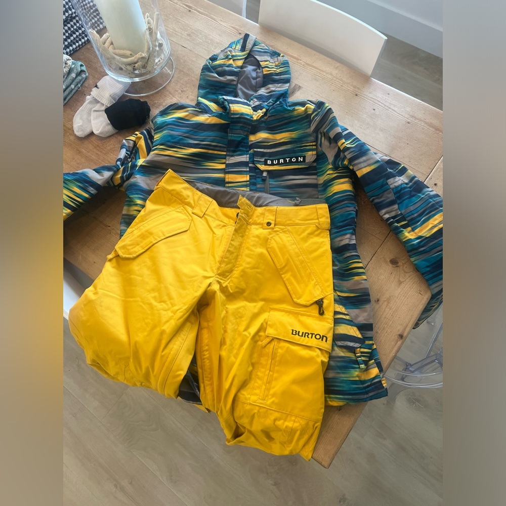 Burton Ski / Board ensemble